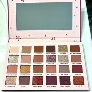 Ciaté London - I Am Woman Palette